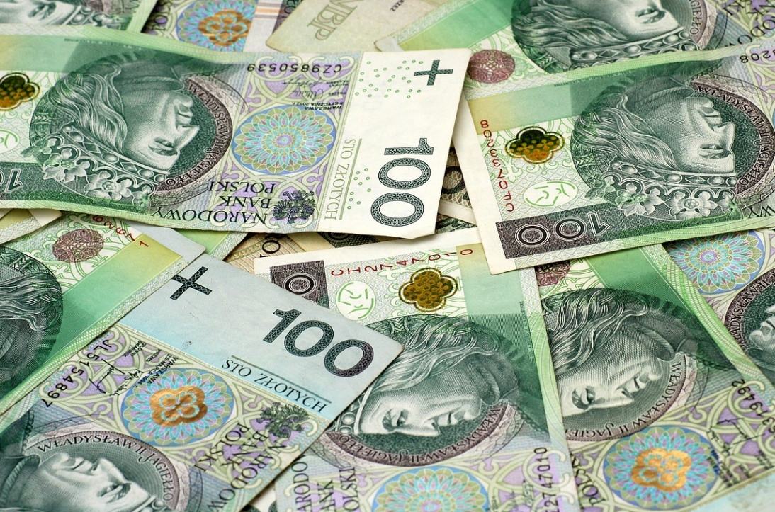 Bezzwrotna pomoc finansowa i bonusy na renowację domów po zdarzeniach powodziowych